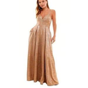 NWT CITY STUDIOS Juniors' Metallic Pleated X-Back Gown Evening dress